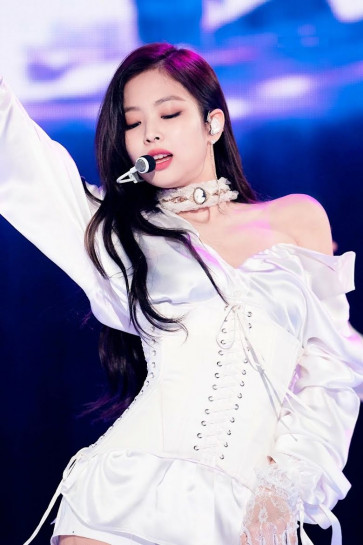 Blackpink Jennie Costume - Long Sleve White Lace-up Top And Shorts Solo Jennie Cosplay