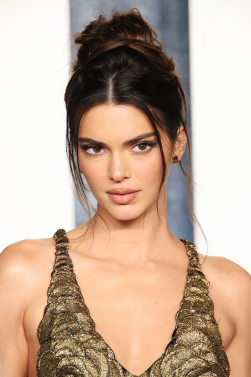 Kendall Jenner Wig - Messy Bun Hair Tie Kendall Jenner Cosplay Costume